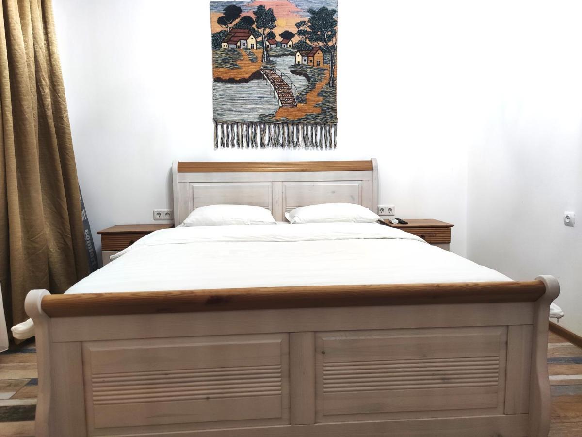 Loftik Apartments Gagarin Street Almaty Ngoại thất bức ảnh